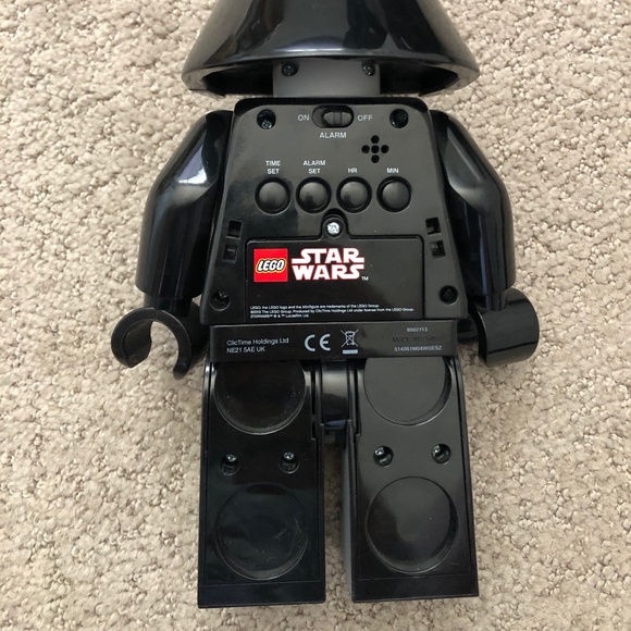 LEGO Star Wars Darth Vader Alarm Clock - Picture 4 of 6